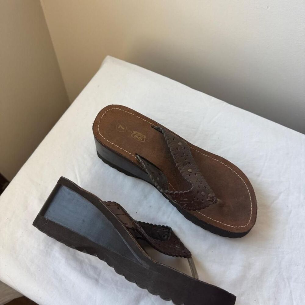 Y2K 90s Route 66 Brown Wedge Thong Sandals – Size 7